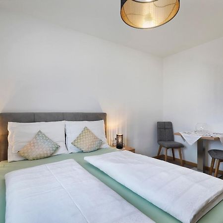 Lothof Apartment เชนนา ภายนอก รูปภาพ